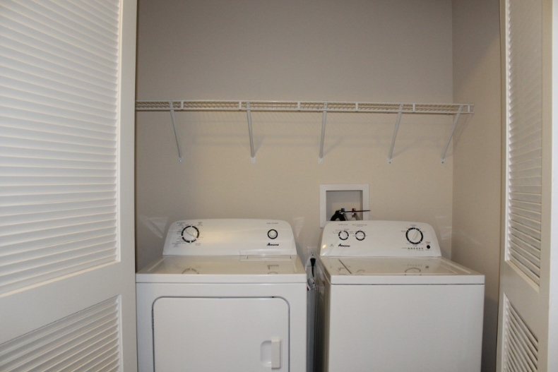 6327_04b-washer The Residences at River Place | Luxury Rentals - Coldwell Banker Premier