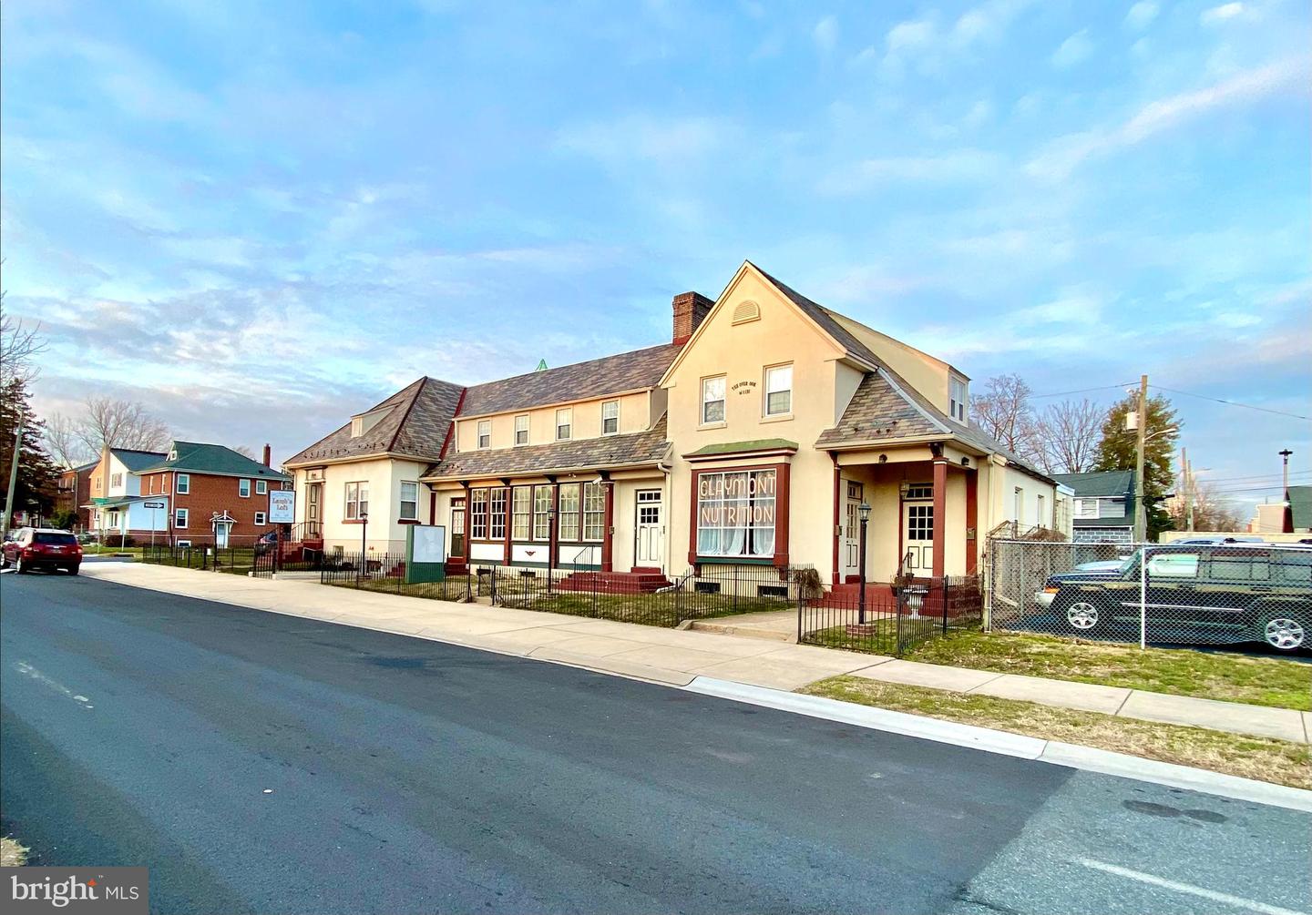 DENC2063148-803148565608-2024-06-14-16-20-10 8 Commonwealth Ave | Claymont, DE Real Estate For Sale | MLS# Denc2063148  - Coldwell Banker Premier