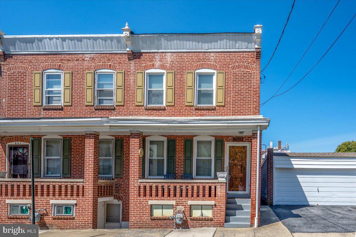 DENC2067600-803335918294-2024-09-04-22-38-13 603 Hawley St | Wilmington, DE Real Estate For Sale | MLS# Denc2067600  - Coldwell Banker Premier