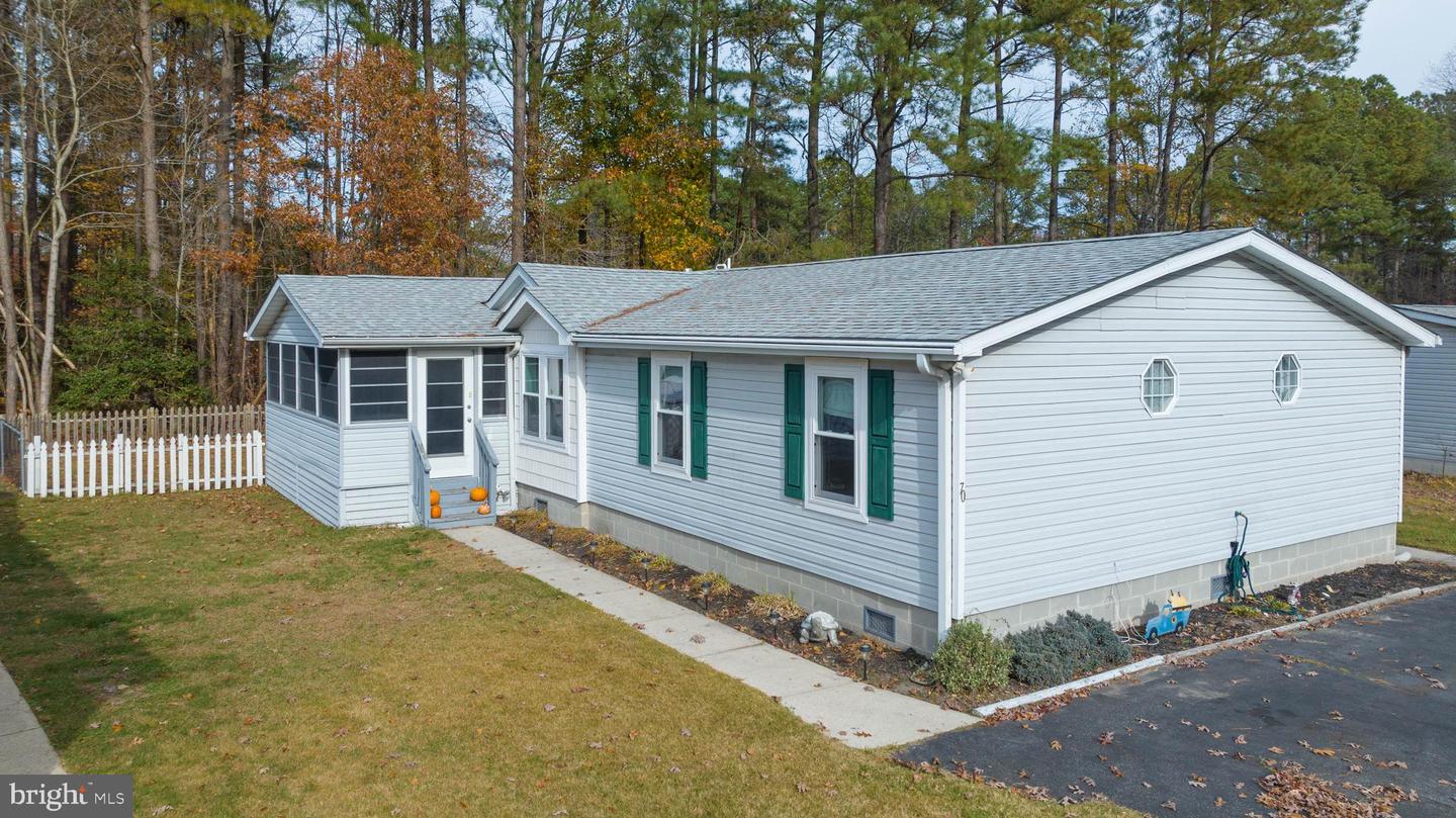 70 WHITE PINE DR   - Real Estate